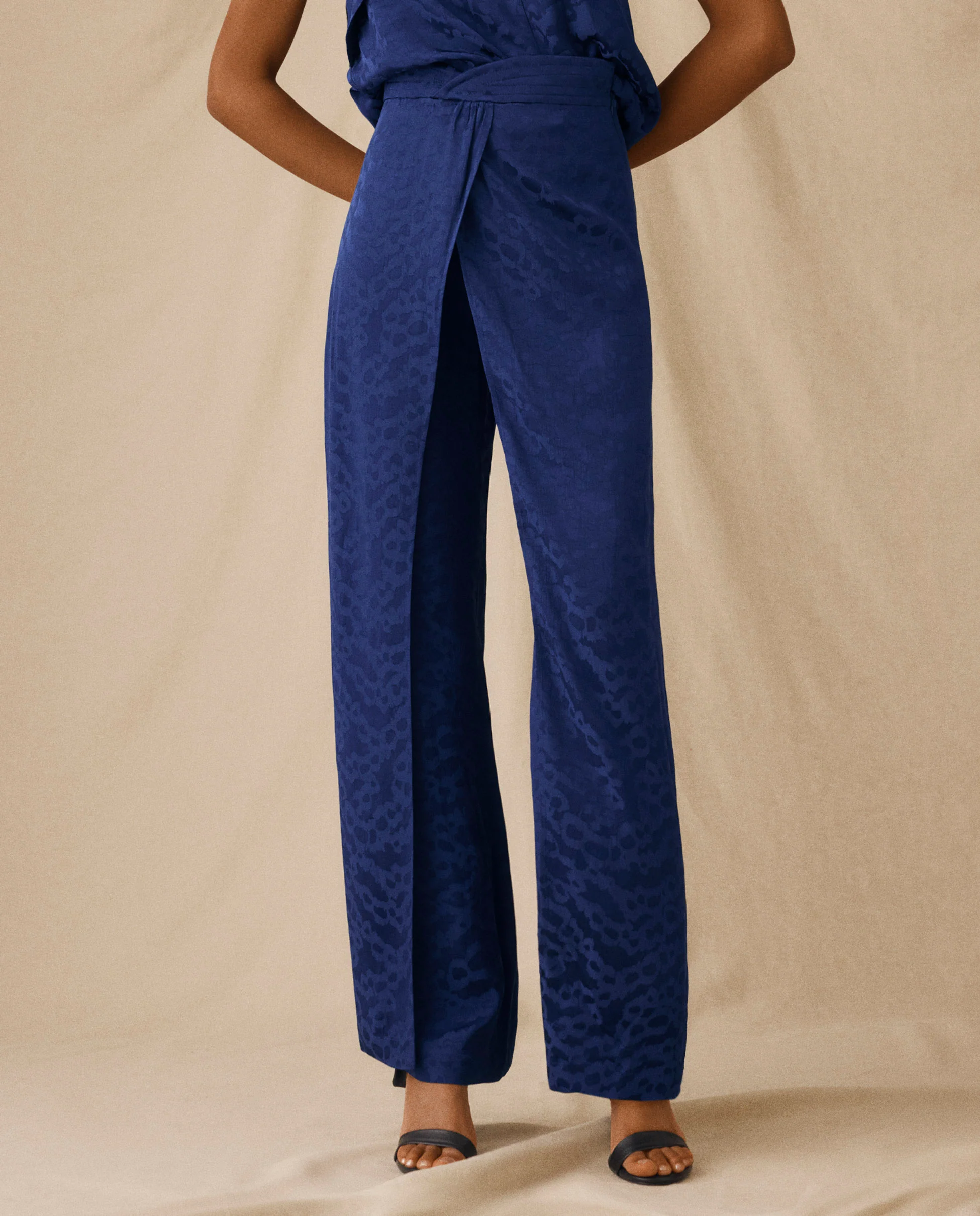 ELAINE | Indigo Jacquard Wide-Leg Trousers - Image 2